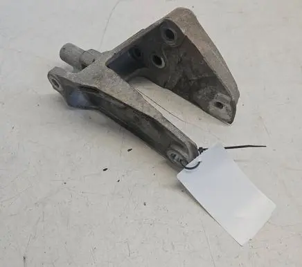 Opel Antara Engine mounting bracket X00767