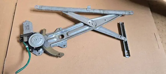 Suzuki Ignis Front door window regulator with motor 8340286G10 8340281G00 8340276G00