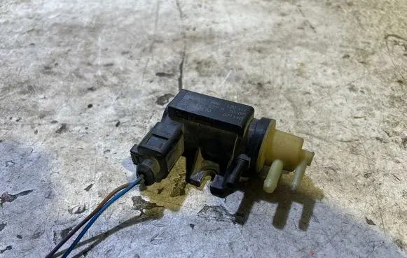 Skoda Roomster (5J) Turbo solenoid valve 07T140 70086800