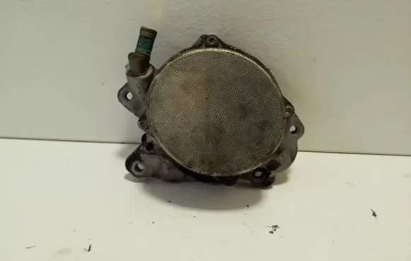 Volkswagen Amarok Vacuum pump 03L145100H