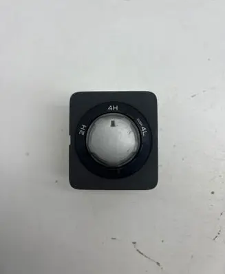 Isuzu D-Max Other switches/knobs/shifts M43731