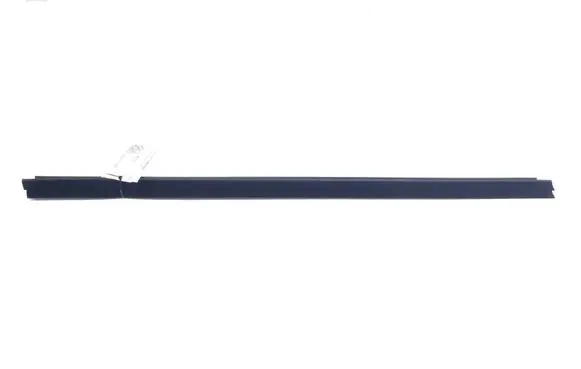 Toyota Auris 150 Front door trim bar 6817102130