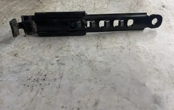 Toyota Land Cruiser (J120) Seat belt height adjuster F4161