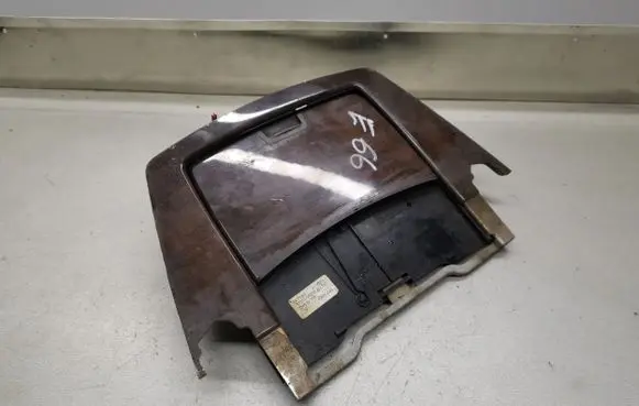 Ashtray (front)