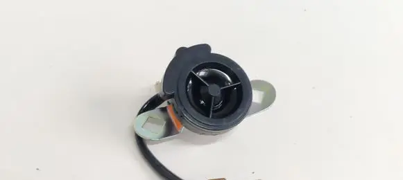 Nissan Pulsar Front door high frequency speaker 281G13GF0A 537471
