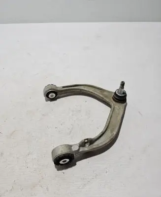 Volvo XC60 Front lower control arm/wishbone 32395242