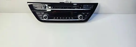BMW 5 G30 G31 Climate control unit 6999400