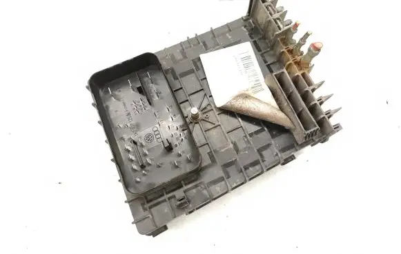 Volkswagen Caddy Fuse module 01718130