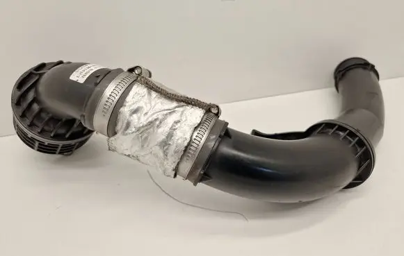 Renault Trafic III (X82) Intercooler hose/pipe HSR26415 1306190724 T01384464