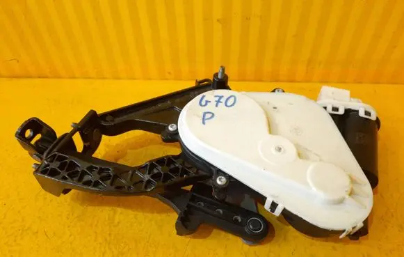 BMW 7 G70 Front door check strap stopper 9883258
