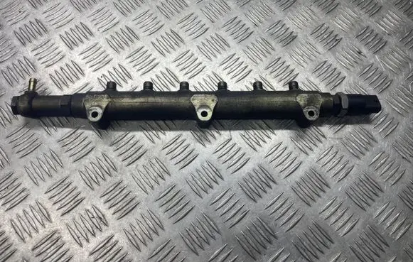 Volvo V70 Fuel main line pipe 8658252 003879L1 0445215010