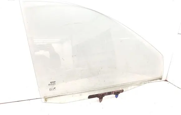 Nissan Almera Tino Front door window glass four-door 43R000479