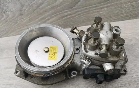 Audi 80 90 B3 Fuel injection (other) 026133353D 0438121070
