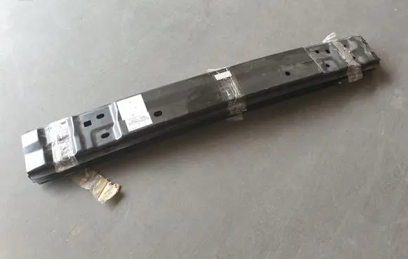 Toyota Auris E180 Rear bumper cross member 5217102170