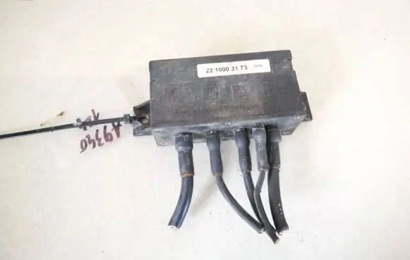 Toyota Avensis T220 Other control units/modules 2210003173