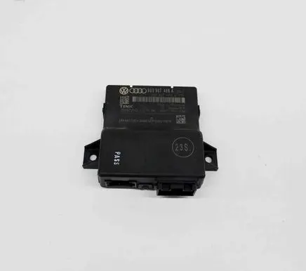Audi A1 Gateway control module 2840652904300 8U0907468A