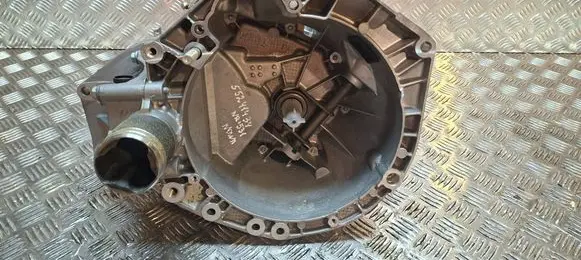 Manual 5 speed gearbox