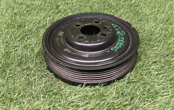 Volkswagen Sharan Crankshaft pulley 038105243M