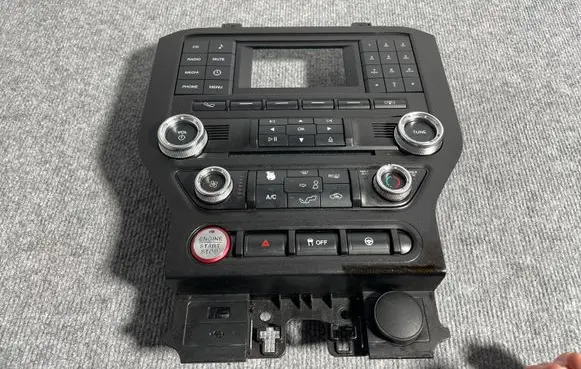 Ford Mustang VI Central console control unit JR3T18E243AE 0088A 1701813105