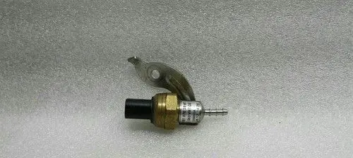 Mercedes-Benz C W204 Crankshaft position sensor A0045421618