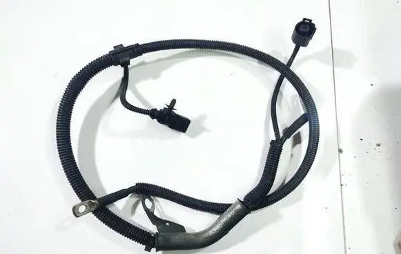 Audi A6 S6 C6 4F Positive cable (battery) 