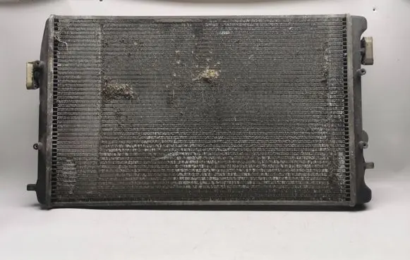 Skoda Roomster (5J) Coolant radiator 6Q0121253R 5Q0121253R