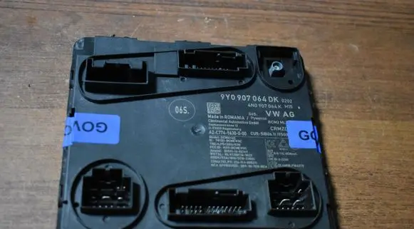 Porsche Cayenne (9Y0 9Y3) Other control units/modules 9Y0907064DK