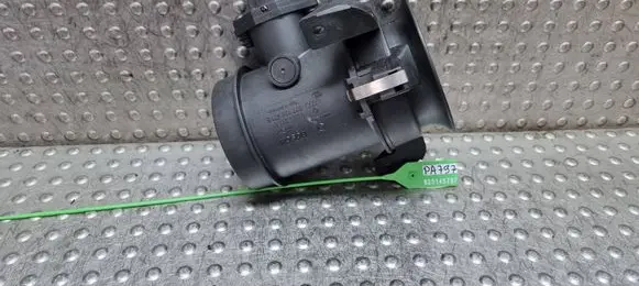 Audi A8 S8 D2 4D Mass air flow meter S25145797 077133471E 0280217813