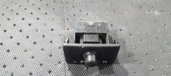Nissan Almera Wing mirror switch