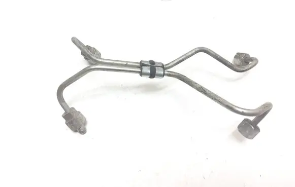 Volvo V70 Fuel line pipe