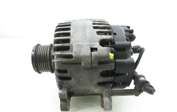 Skoda Octavia Mk2 (1Z) Generator/alternator 06F903023C