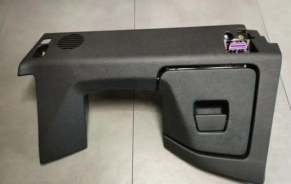 Audi A5 Dashboard lower bottom trim panel 8B1863075