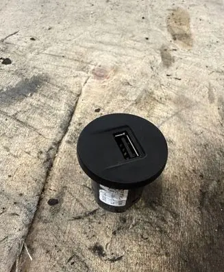 Renault Master III USB socket connector