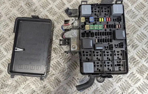 Ford Transit Fuse box set GK3T-9K499-FCB