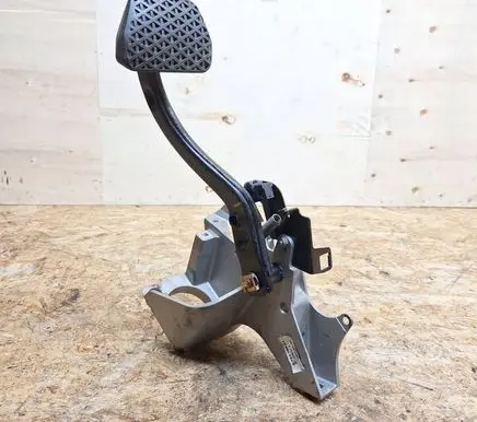 BMW X5 E53 Brake pedal 6752789 1165693