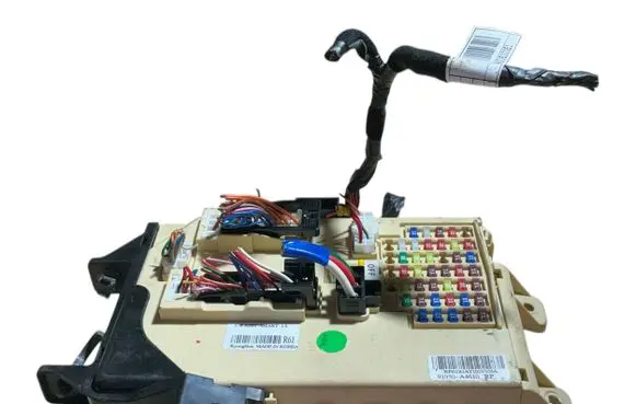 KIA Carens III Fuse module 91950A4610