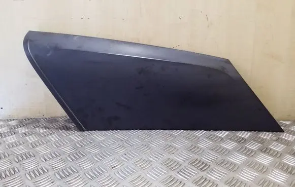 (D)pillar trim (top)
