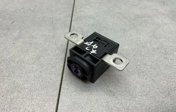 Audi A6 S6 C7 4G Battery relay fuse 4F0915519