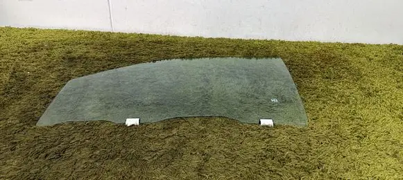 Isuzu D-Max Front door window/glass (coupe)
