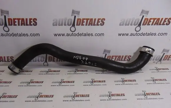 Mercedes-Benz E W211 Engine coolant pipe/hose A2115015382