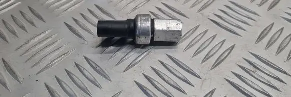 Volkswagen PASSAT B6 Air conditioning (A/C) pressure sensor 1J0959126 52CP0902 TN2N3M