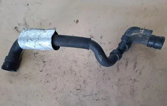 Volvo XC60 Engine coolant pipe/hose 8G918286
