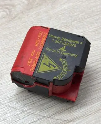 Volkswagen Golf V Xenon bulb 1307329076