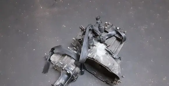 Manual 6 speed gearbox