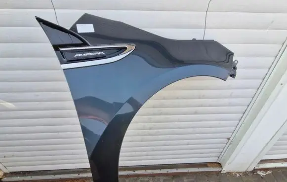 Opel Ampera Fender