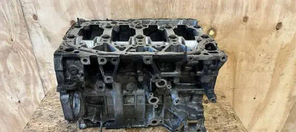 Toyota Avensis T250 Engine block