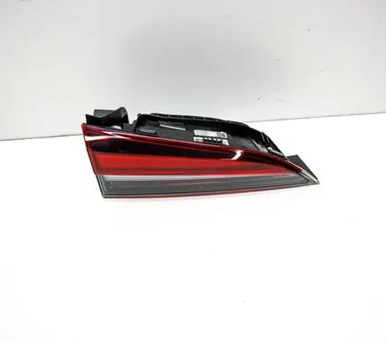 Skoda Kamiq Tailgate rear/tail lights 658945307A