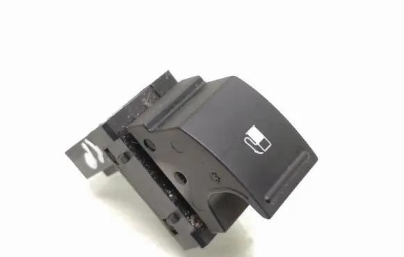 Volkswagen Golf V Fuel tank opening switch 7L6959833B
