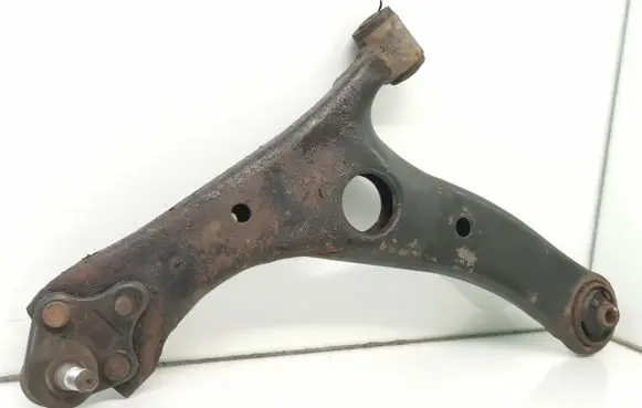Toyota RAV 4 (XA20) Front lower control arm/wishbone