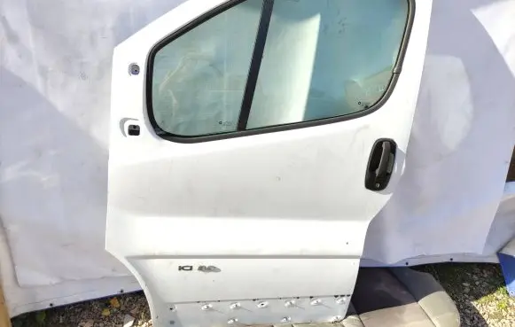Renault Trafic II (X83) Front door